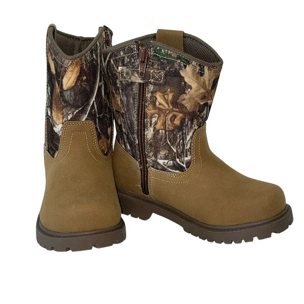 Magellan Outdoors Kids' Boone Realtree Edge Boots slip resistant SZ/13 Y